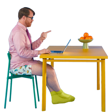 Un hombre usa la WiZ app